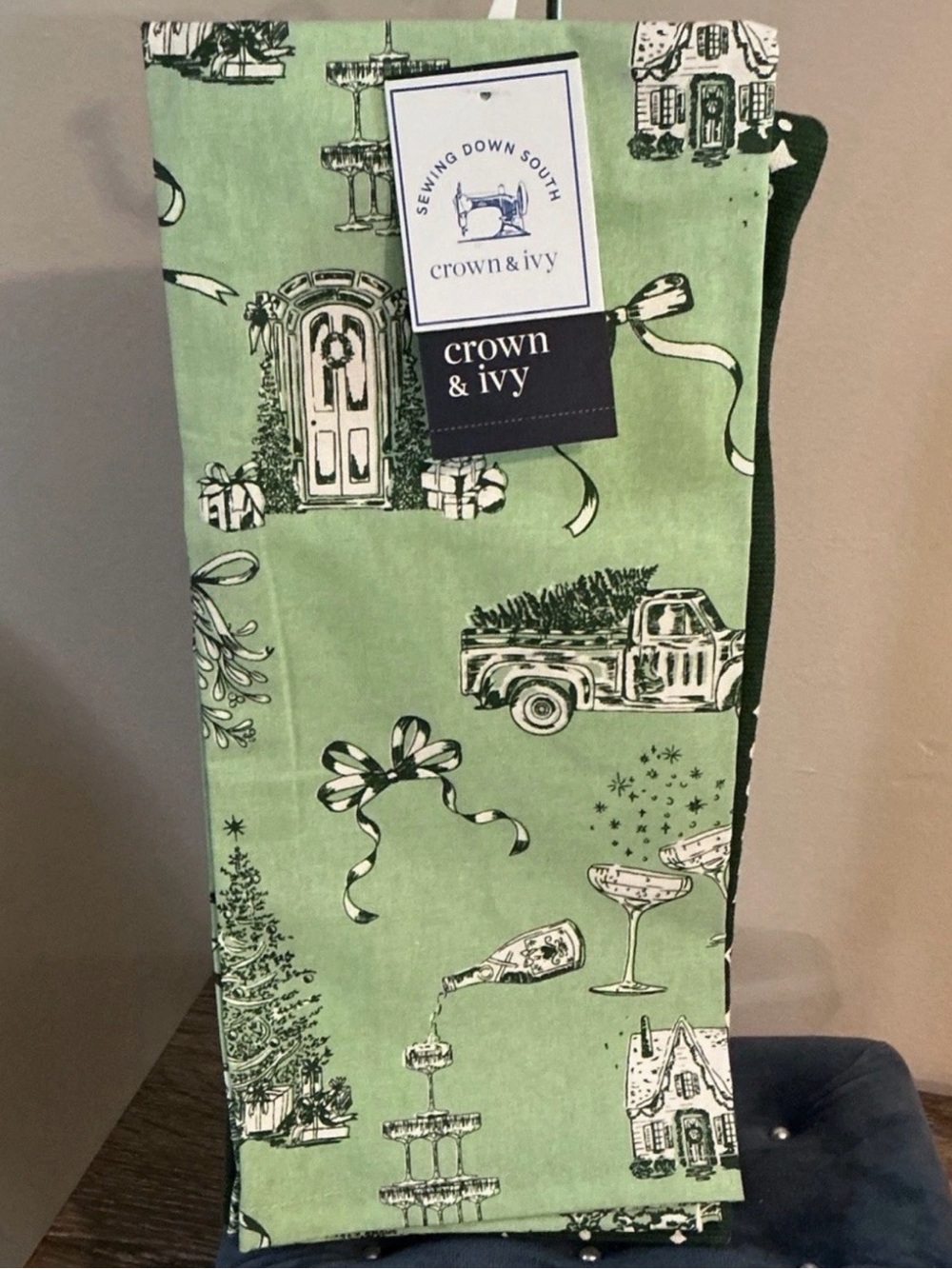 Crown & Ivy X Sewing Down South NWT Cotton Holiday Tea Kitchen Towels 2pc Green
